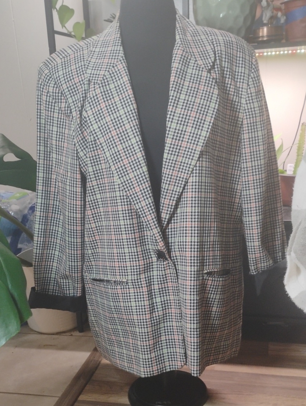 Vintage Leslie Fay Black & White Glen Plaid Blazer with Pink Threading